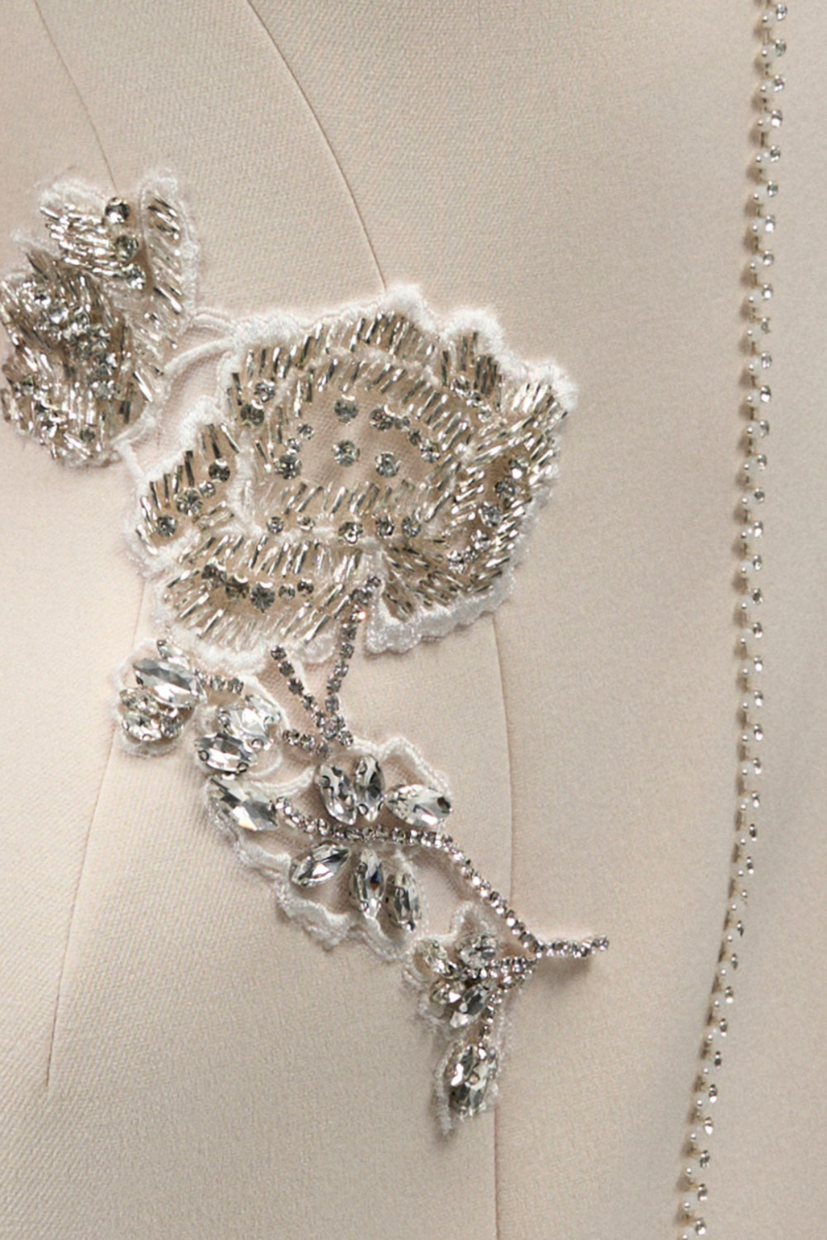 lesley Embroidered Floral Qipao Maxi Dress