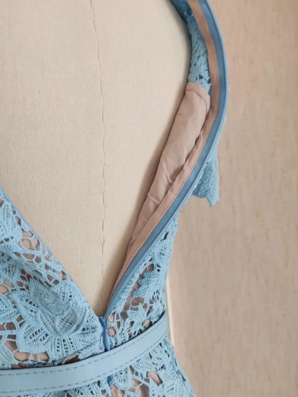 Shop beautiful dress - Perfect for special occasions | Hallie Diamond Floral Mini Dress