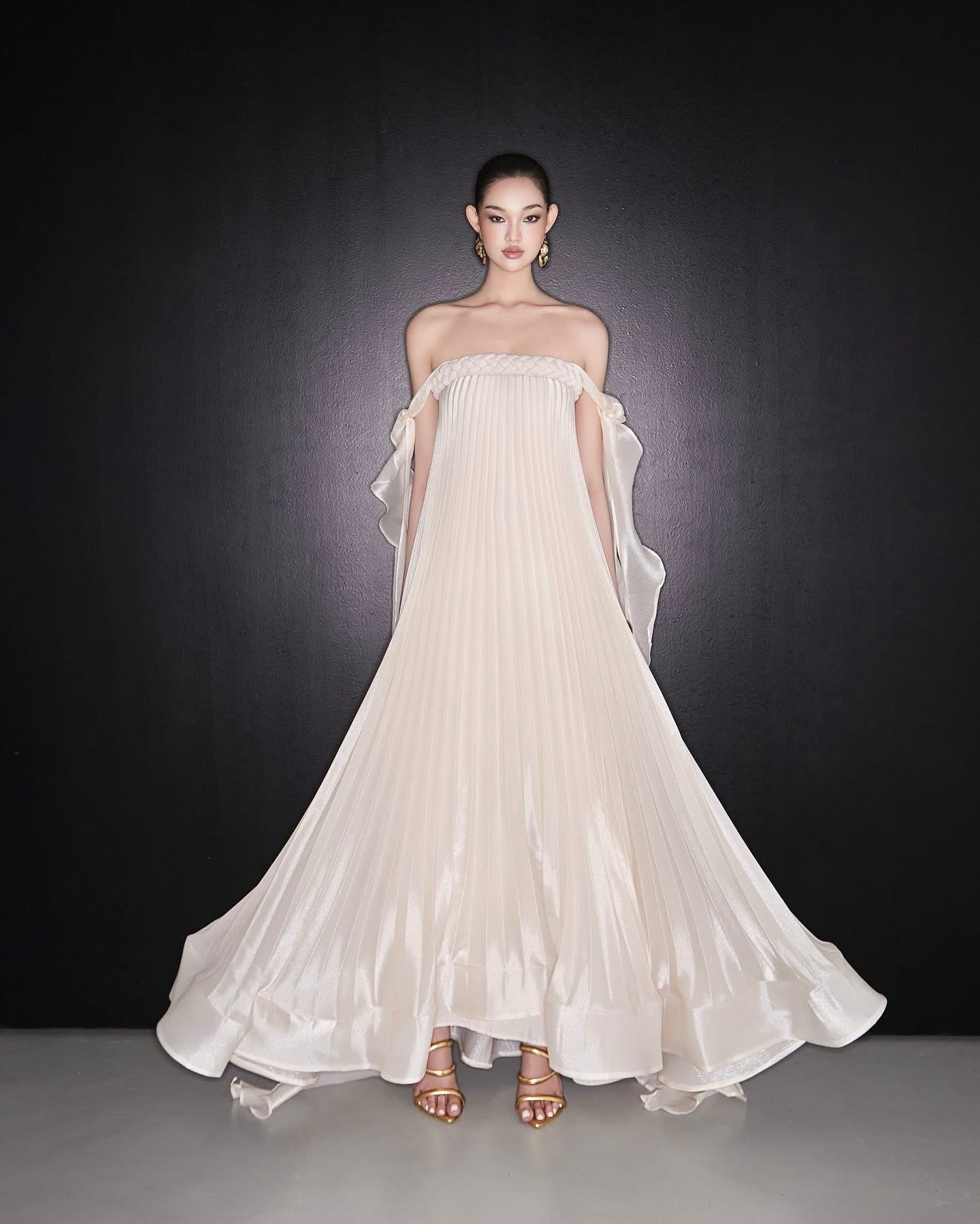 Samantha Off Shoulder Pleated Maxi Dress in apricot