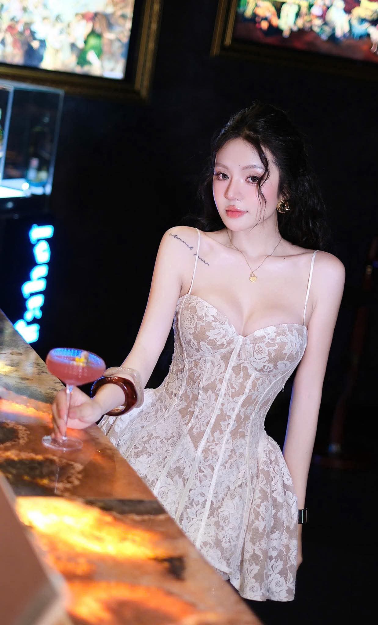 Shop  beautiful dress - Perfect for special occasions | Alessia Lace Mini Dress