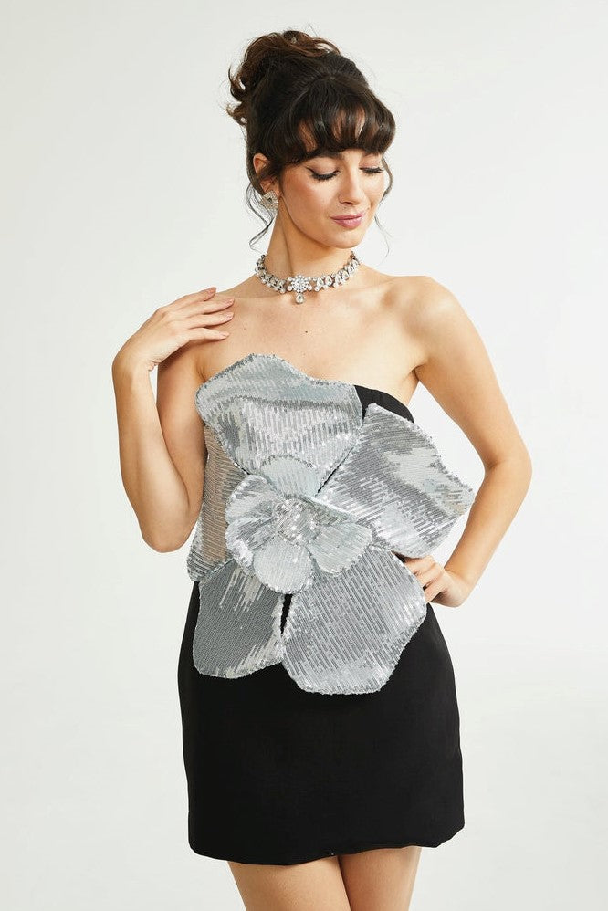 Stylish beautiful dress | Amara Floral Strapless Midi Dress - Ideal for special occasions