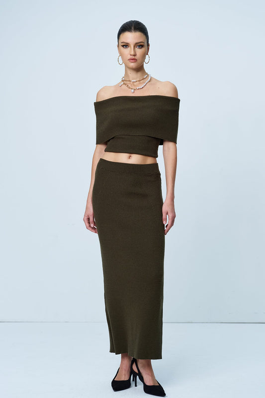 Ellalabel Aniston Strapless Ruch Split Knit Skirt Set In Green - Crafted from Soft-touch Fine Knit - Designed for Elegant Occasions.