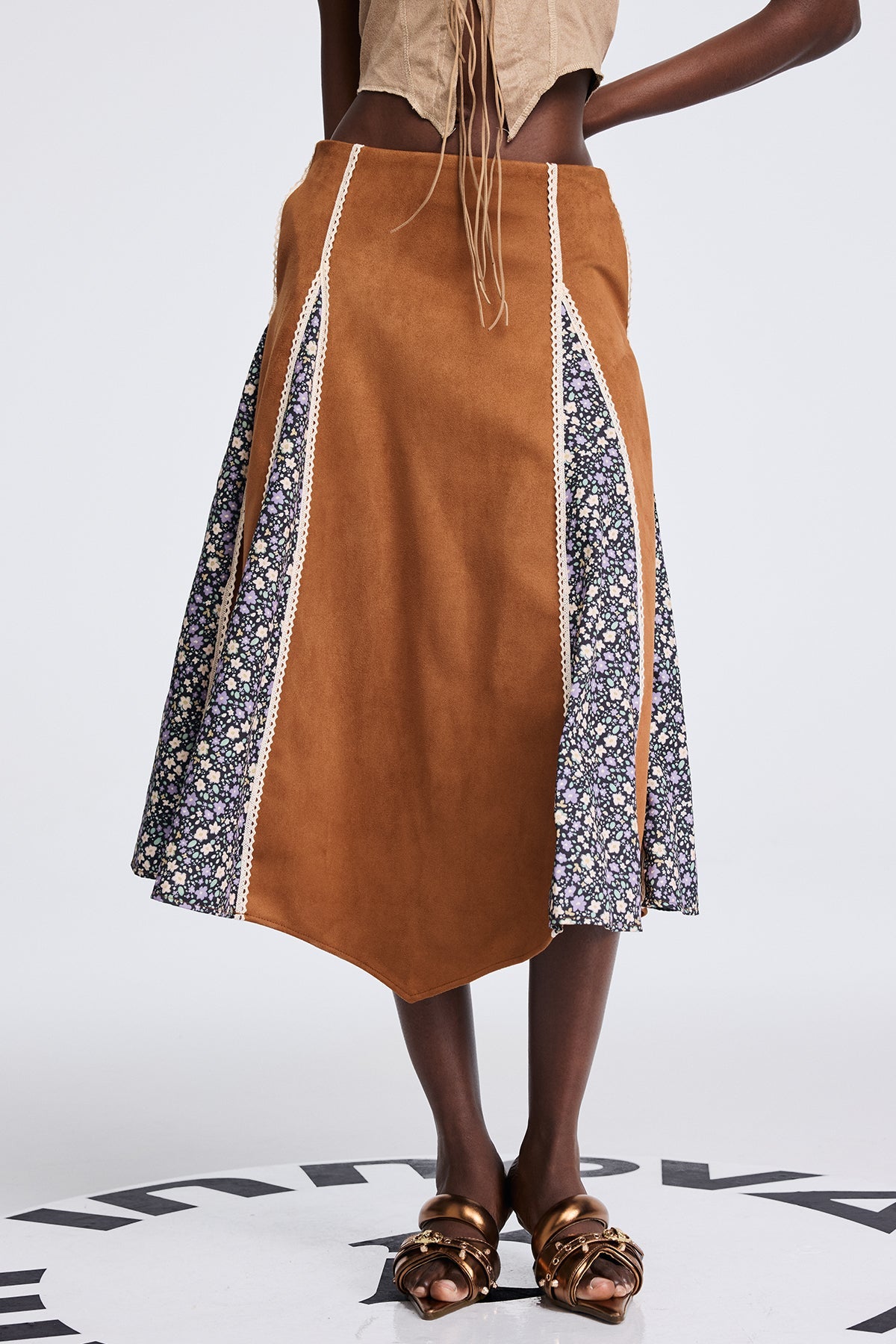 Shop  beautiful dress - Perfect for special occasions | Aoko Suede Floral Split Skirt