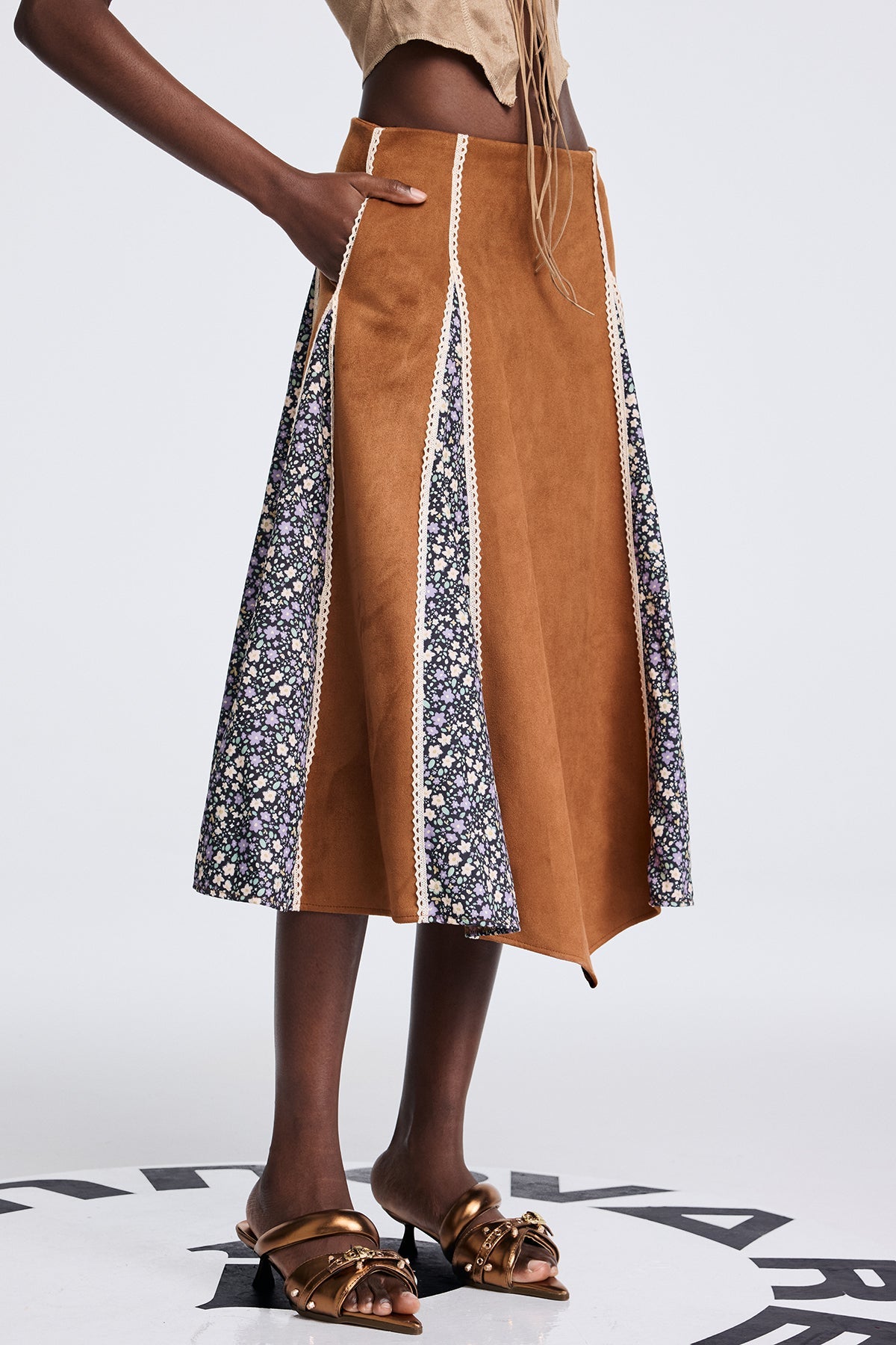 Stylish beautiful dress | Aoko Suede Floral Split Skirt - Ideal for special occasions