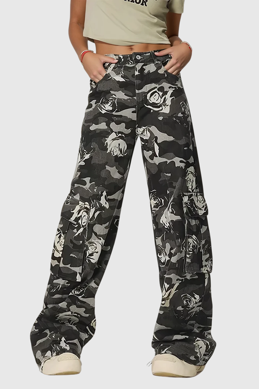 Ellalabel Arawn Camouflage Floral Print Cargo Pants In Black - Crafted from High-quality Fabrication- Perfect for Garden Parties and Resort Wear.