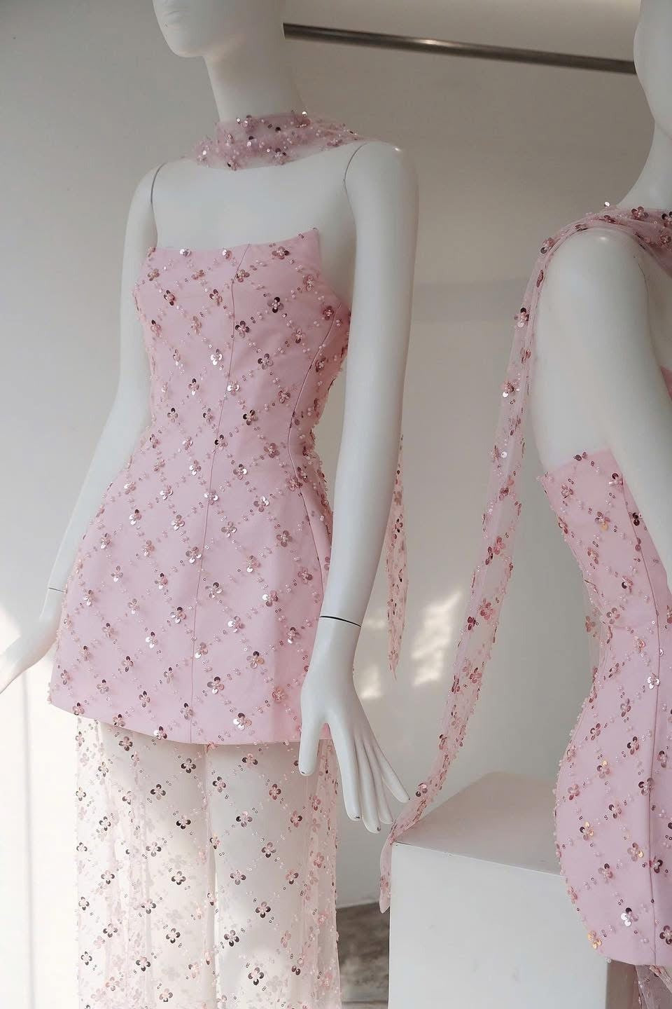 alberta Strapless Sequins pearl mini dress in pink