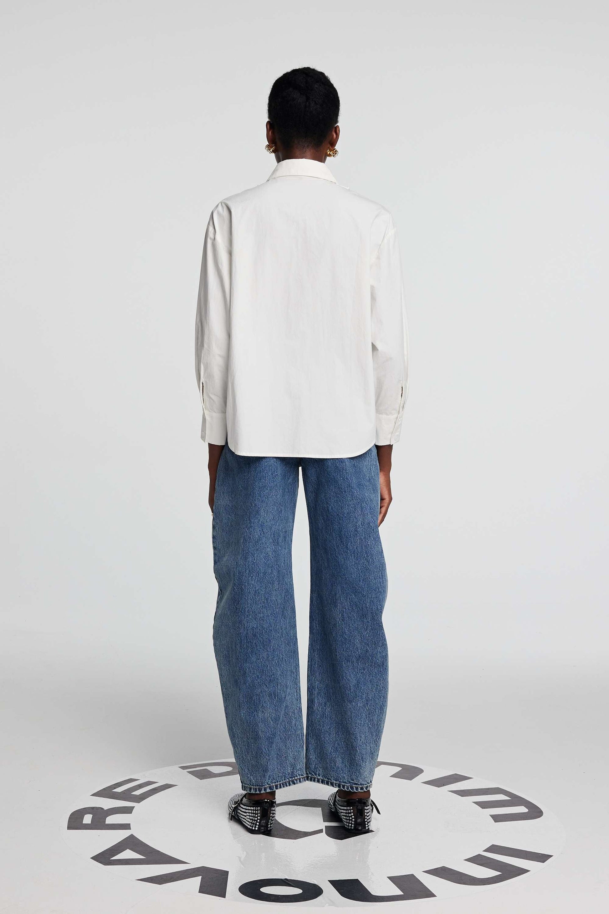 Kira Cutout Flower Long Sleeves Top