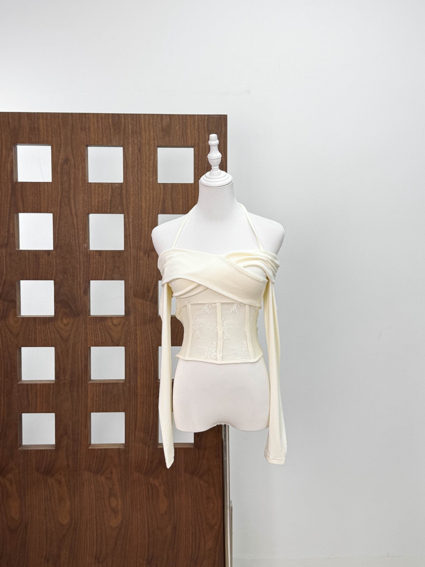 genevieve white Lace Knitted Fishbone Top Hip Skirt Two-Piece Set