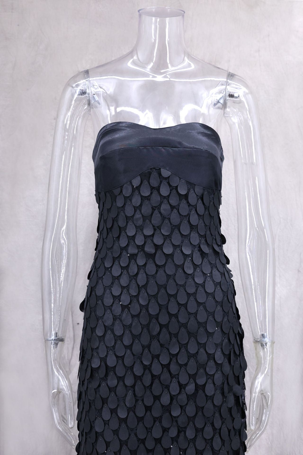 gloria Lace sequin backless maxi dress in black