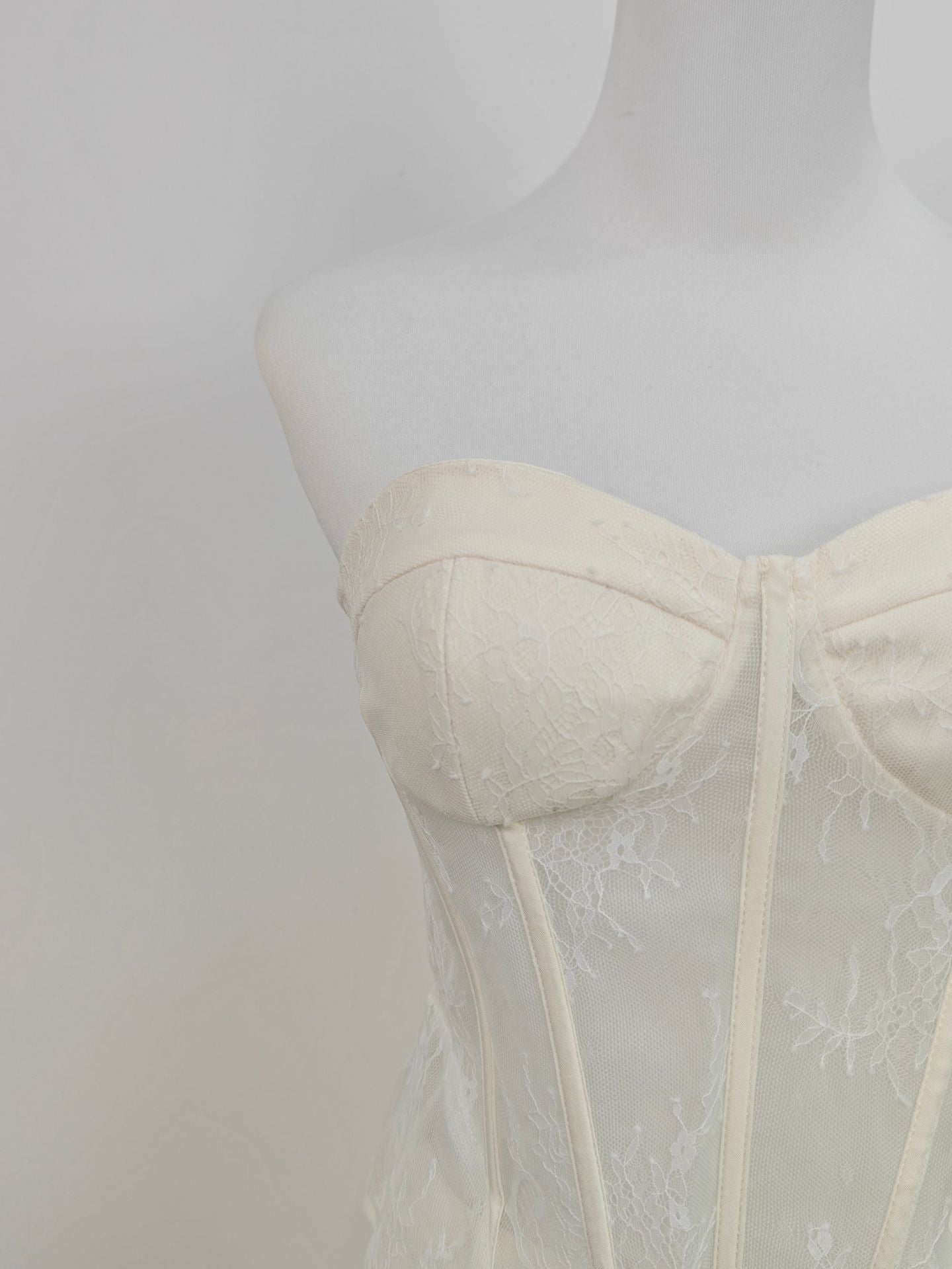 lauren Irregular Petal Lace Bodycon Mini Skirt Set In Beige