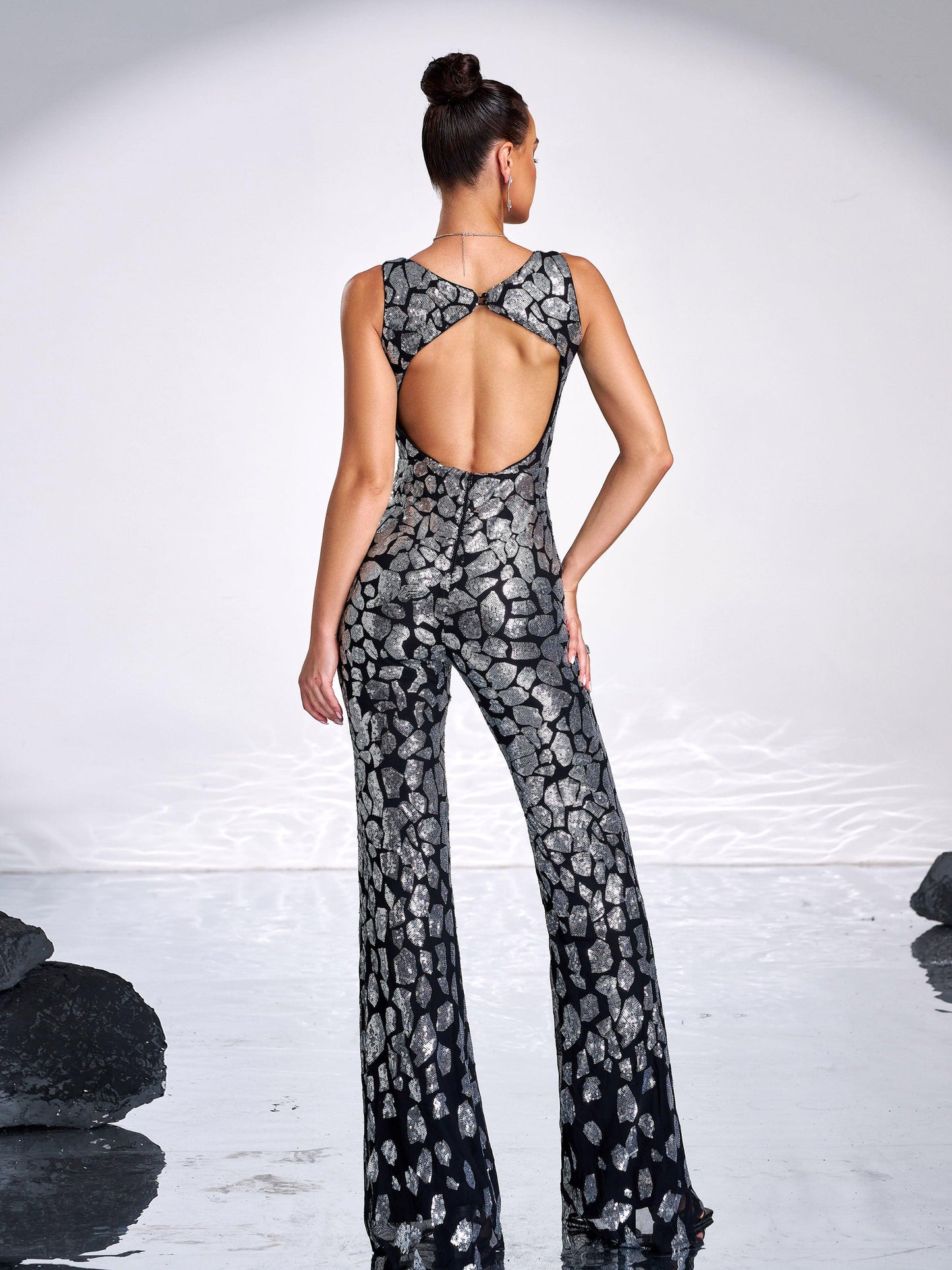 Stylish beautiful dress | Sleeveless Cutout Sequin Jumpsuits - Ideal for special occasions
