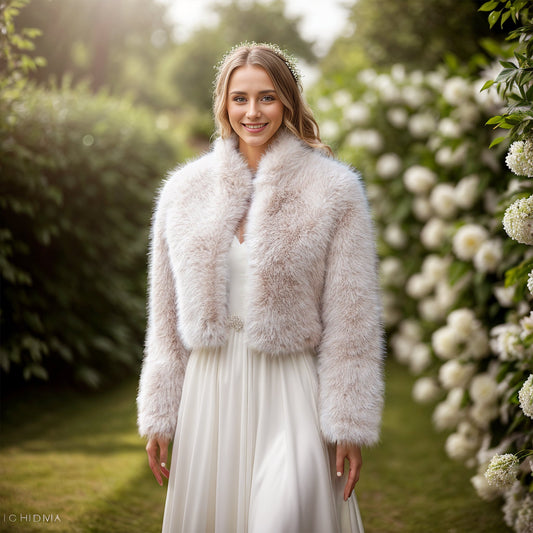 Ellalabel Light beige faux fur jacket with collar - Crafted from High-quality Fabrication - Designed for Elegant Occasions.