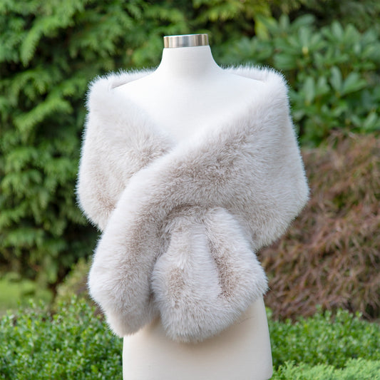 Ellalabel Light blush gray faux fur wrap bridal shawl in Light blush gray - Crafted from High-quality Fabrication - Designed for Elegant Occasions.