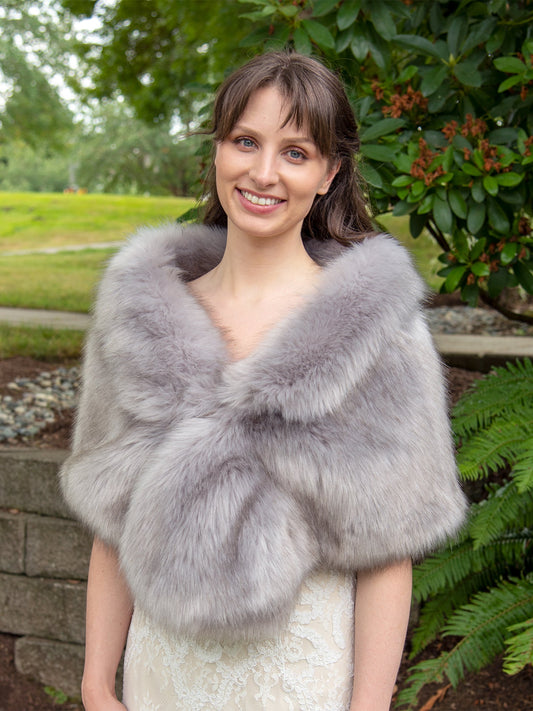 Ellalabel Gray faux fur wrap with darker tips in Gray - Crafted from High-quality Fabrication - Designed for Elegant Occasions.