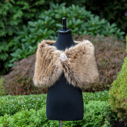 Ellalabel Flower girl brown faux fur wrap - Crafted from High-quality Fabrication - Designed for Elegant Occasions.